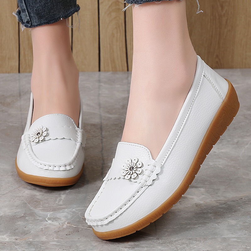 Women's Moccasins Solid Color  - đánh giá và giá Leatherwork Flowers