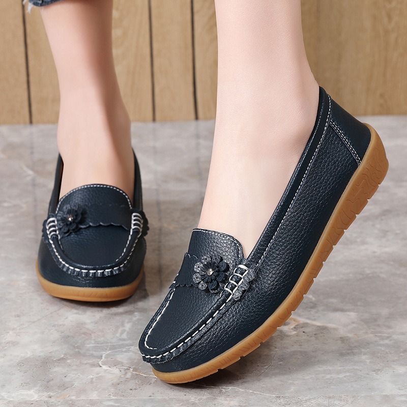 Women's Moccasins Solid Color  - đánh giá và giá Leatherwork Flowers
